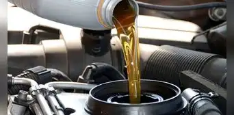 ¿A cuántos kilómetros o tiempo debo cambiar el aceite del carro?