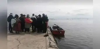 Puno: 2 personas que ingresaron a sacar truchas murieron tras naufragio en el lago Titicaca Puno: 2 personas que ingresaron a sacar truchas murieron tras naufragio en el lago Titicaca