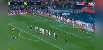 Messi salvó al PSG: golazo de tiro libre en los minutos finales para el triunfo en la Ligue 1 Messi salvó al PSG: golazo de tiro libre en los minutos finales para el triunfo en la Ligue 1