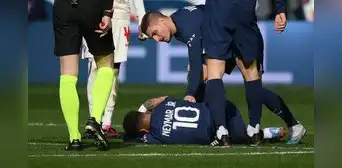 Neymar preocupa al PSG por posible lesión en el ligamento y no llegaría contra el Bayern Neymar preocupa al PSG por posible lesión en el ligamento y no llegaría contra el Bayern