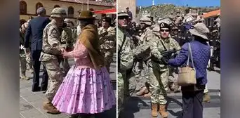 Policías y grupo de ciudadanos bailaron en plaza de Puno: “Somos hermanos” Policías y grupo de ciudadanos bailaron en plaza de Puno: “Somos hermanos”