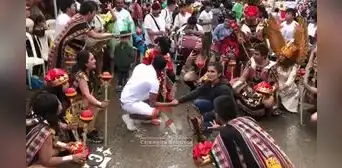 "Hermoso detalle": la propuesta de matrimonio que conmovió a los asistentes en el carnaval de Cajamarca