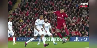 ¡A puro lujo! Darwin Núñez marcó un golazo de taco para el 1-0 del Liverpool ante el Madrid