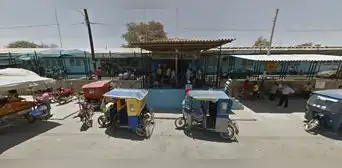 Mototaxi se incendia y chófer se quema el 60% del cuerpo en Piura Mototaxi se incendia y chófer se quema el 60% del cuerpo en Piura