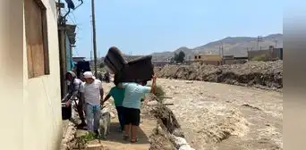 Dos viviendas y olla común resultaron afectadas tras desborde de río Chillón Dos viviendas y olla común resultaron afectadas tras desborde de río Chillón