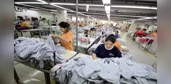 Mincetur: "Salvaguardias a ropa china sigue evaluándose técnicamente" Mincetur: "Salvaguardias a ropa china sigue evaluándose técnicamente"
