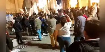 Ciudadanos denuncian agresión de apristas que marchaban por el centro de Arequipa