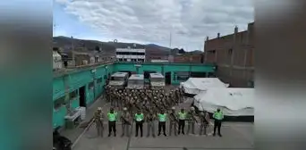 Instalaron base militar en Puno para desbloquear vía Arequipa-Juliaca Instalaron base militar en Puno para desbloquear vía Arequipa-Juliaca