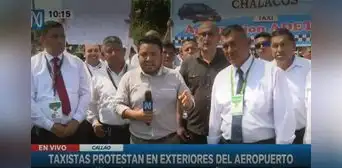 Taxistas protestan afuera del aeropuerto Jorge Chávez por nuevas reglas sobre el uso del estacionamiento Taxistas protestan afuera del aeropuerto Jorge Chávez por nuevas reglas sobre el uso del estacionamiento