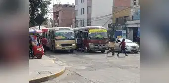 Alcalde de Arequipa evalúa ampliar permisos para unidades informales Alcalde de Arequipa evalúa ampliar permisos para unidades informales