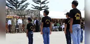 Ejército clausura curso de minicomandos en el que participaron 120 niños Ejército clausura curso de minicomandos en el que participaron 120 niños