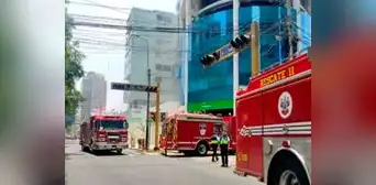 Miraflores: reportan incendio en edificio donde se encuentra MiBanco