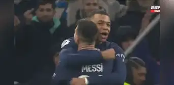 Messi y Mbappé se juntaron y marcaron los 2 goles del PSG ante el Marsella Messi y Mbappé se juntaron y marcaron los 2 goles del PSG ante el Marsella