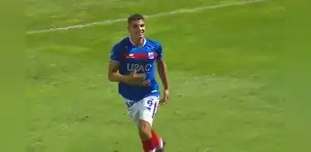 Lo sufre la 'U': Matías Succar marcó el 1-0 de Carlos Mannucci con un cabezazo Lo sufre la 'U': Matías Succar marcó el 1-0 de Carlos Mannucci con un cabezazo
