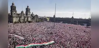 México: decenas de miles contra la reforma electoral de AMLO México: decenas de miles contra la reforma electoral de AMLO