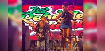 Azucena Calvay y el emotivo momento junto a niño que se viralizó con sus canciones