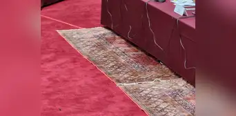Jefe de Logística del Congreso sobre alfombras: "No son las que vosotros podrían tener en sus casas"