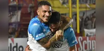 Jugador de Racing revela acción ejemplar de Paolo Guerrero en los entrenamientos Jugador de Racing revela acción ejemplar de Paolo Guerrero en los entrenamientos