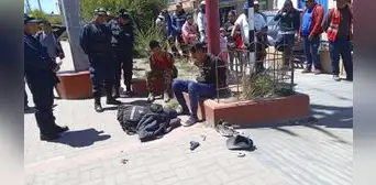 Dos extranjeros se salvan de ser ajusticiados tras intentar asaltar una tienda en Puno Dos extranjeros se salvan de ser ajusticiados tras intentar asaltar una tienda en Puno