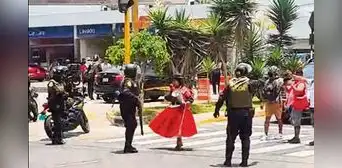 Policía reprime una marcha pacífica en Lima
