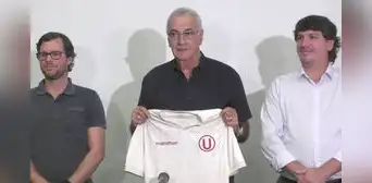 Jorge Fossati fue presentado como nuevo DT de Universitario: "Buscaremos el protagonismo" Jorge Fossati fue presentado como nuevo DT de Universitario: "Buscaremos el protagonismo"