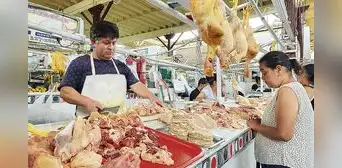 Precio del pollo a nivel nacional llega hasta los S/13 en mercados Precio del pollo a nivel nacional llega hasta los S/13 en mercados