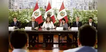 Dina Boluarte anuncia obras para Puno: igual insisten en que renuncie