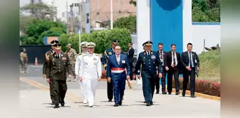 Alberto Otárola a la Fiscalía sobre muertos: Que respondan los militares Alberto Otárola a la Fiscalía sobre muertos: Que respondan los militares