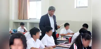 Minedu anunció aumento salarial a más de 19.000 profesores y auxiliares de Puno Minedu anunció aumento salarial a más de 19.000 profesores y auxiliares de Puno