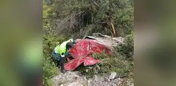 Cinco fallecidos al caer automóvil a barranco en carretera de Apurímac