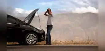 Carro parado en la carretera: ¿qué hacer si mi vehículo sufre averías en la vía de Evitamiento o en la Carretera Central?