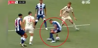 Yordi Vílchez tocó el balón con la mano, pero el árbitro no pitó claro penal a favor de UTC Yordi Vílchez tocó el balón con la mano, pero el árbitro no pitó claro penal a favor de UTC