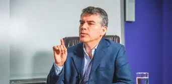 Julio Guzmán: partidarios de ‘Podemos’ de España aclaran supuesta copia de campaña Julio Guzmán: partidarios de ‘Podemos’ de España aclaran supuesta copia de campaña