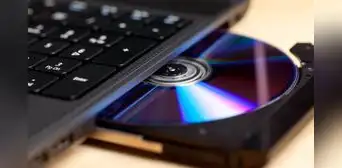 ¿Por qué las laptops modernas ya no incluyen lector de CD o DVD? ¿Por qué las laptops modernas ya no incluyen lector de CD o DVD?
