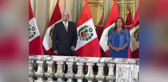 Mario Vargas Llosa fue condecorado con la Orden El Sol del Perú por Dina Boluarte Mario Vargas Llosa fue condecorado con la Orden El Sol del Perú por Dina Boluarte