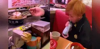 'Terrorismo de sushi', la tendencia de Japón que causó el cierre de algunas cadenas de restaurantes