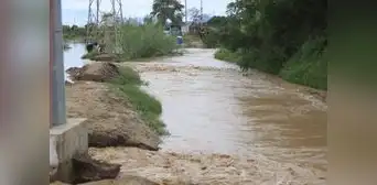 Lambayeque: río Zaña arrastra a agricultor cuando recogía a sus animales Lambayeque: río Zaña arrastra a agricultor cuando recogía a sus animales