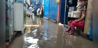 Más de 3.000 comerciantes afectados por inundación del mercado Modelo de Chiclayo Más de 3.000 comerciantes afectados por inundación del mercado Modelo de Chiclayo