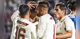 Universitario se impuso 2-1 ante Binacional con goles de sus delanteros Herrera y Valera