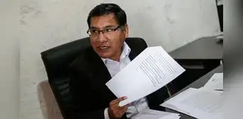 Arequipa: funcionario de Rohel Sánchez con sueldo dorado no cumpliría perfil Arequipa: funcionario de Rohel Sánchez con sueldo dorado no cumpliría perfil