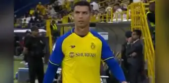 La mala cara de Cristiano y los gestos hacia su DT tras ser cambiado en Al-Nassr