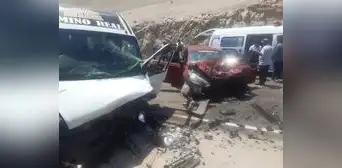Dos fallecidos y varios heridos dejó accidente de tránsito en Arequipa