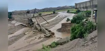 Puente construido hace más de 100 años se derrumba producto de las intensas lluvias en Áncash Puente construido hace más de 100 años se derrumba producto de las intensas lluvias en Áncash