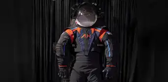 La NASA revela el traje con el que la humanidad volverá a la Luna más de 50 años después