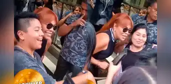 ¡El pueblo la ama! Magaly Medina se dio baño de popularidad con fans en Gamarra ¡El pueblo la ama! Magaly Medina se dio baño de popularidad con fans en Gamarra