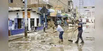 Huaicos no dan tregua en los distritos de Lima Este y los balnearios