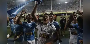 Sporting Cristal derrotó 1-0 a Huracán y clasificó a la fase de grupos de la Copa Libertadores Sporting Cristal derrotó 1-0 a Huracán y clasificó a la fase de grupos de la Copa Libertadores