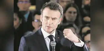 Presidente Macron impone su reforma de las pensiones Presidente Macron impone su reforma de las pensiones