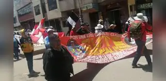 Puno: magisterio reinicia clases el 20 pero paralizará el 21, 28 y 29 de marzo