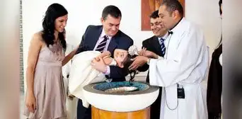 ¿Qué rol tiene un padrino o madrina de bautizo y por qué se ha suspendido su presencia en este rito? ¿Qué rol tiene un padrino o madrina de bautizo y por qué se ha suspendido su presencia en este rito?